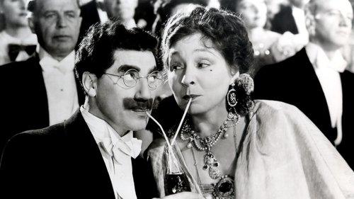 At the Circus filmas žiurėti online