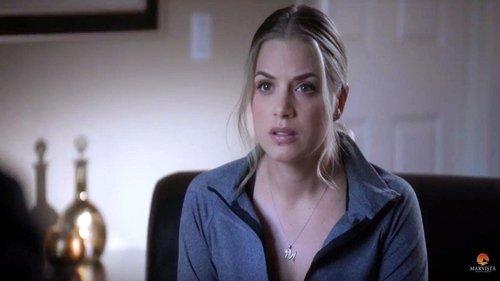 He Knows Your Every Move filmas žiurėti online