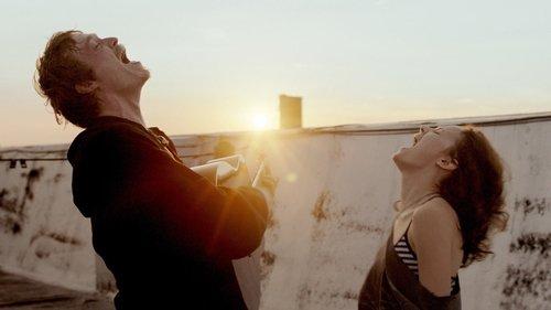 To the Night filmas žiurėti online