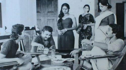 Arappatta Kettiya Graamathil filmas žiurėti online