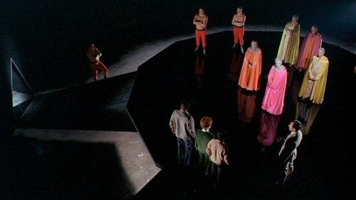 They Came from Beyond Space filmas žiurėti online