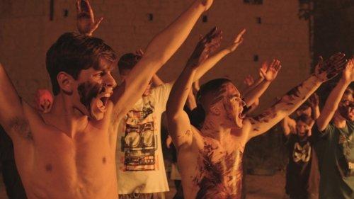 Neapolio piranijos filmas žiurėti online