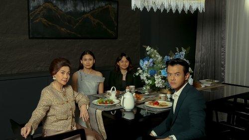 A Normal Woman filmas žiurėti online