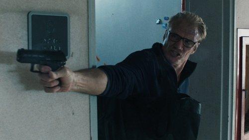 Pilies griūtis filmas žiurėti online