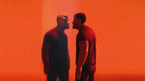 In Waves and War filmas žiurėti online