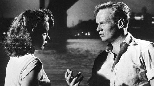 Pickup on South Street filmas žiurėti online