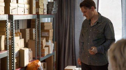 Containment filmas žiurėti online