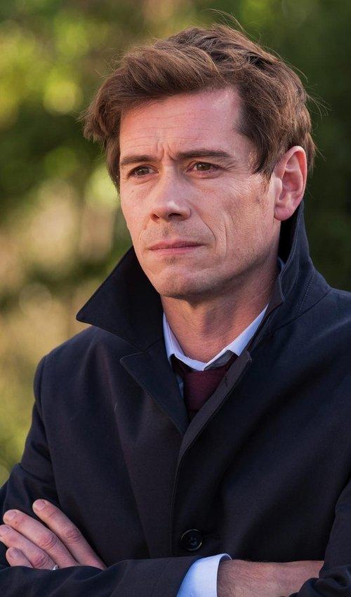 Above Suspicion filmas online