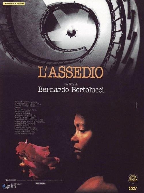 L'assedio filmas online
