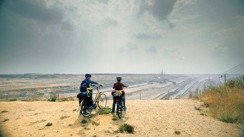 Zu weit weg filmas žiurėti online